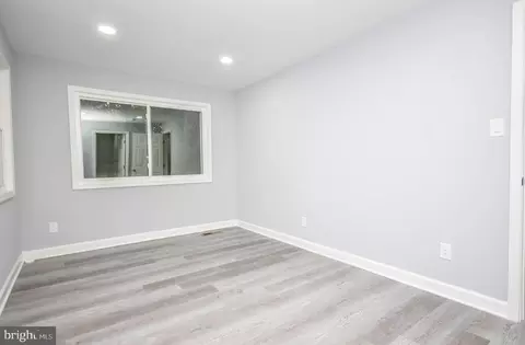Living - 11538 Highview Ave, Silver Spring, MD 20902 photo 5 of 6