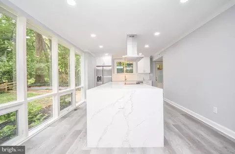 Entry Way - 11538 Highview Ave, Silver Spring, MD 20902 photo 1 of 5