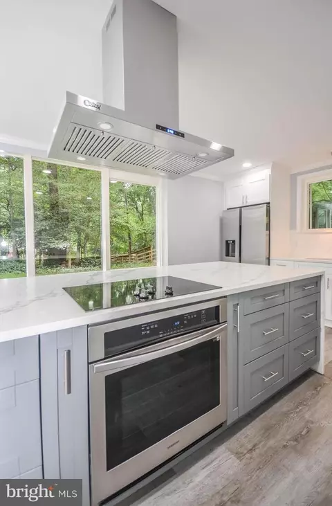 Kitchen - 11538 Highview Ave, Silver Spring, MD 20902 photo 5 of 7