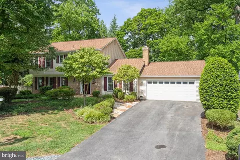 9 Kirkwall Ct, Potomac, MD 20854