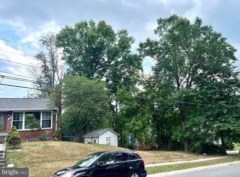 2500 Evans Dr, Silver Spring, MD 20902 photo 3