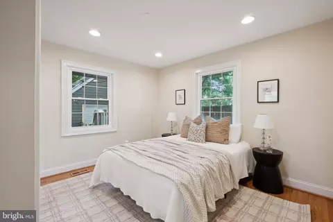 Bedroom - 2201 Luzerne Ave, Silver Spring, MD 20910 photo 1 of 10