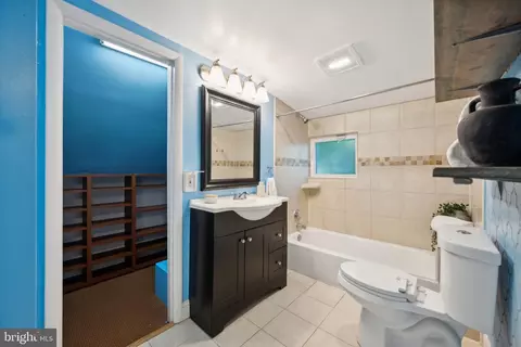 Bath - 2201 Luzerne Ave, Silver Spring, MD 20910 photo 2 of 3
