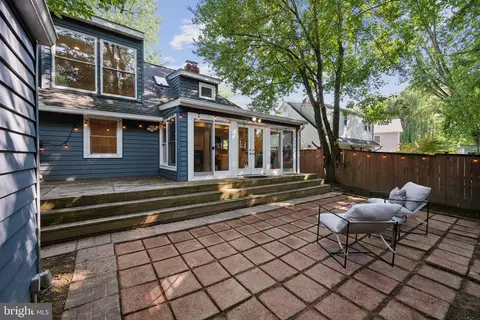 Exterior - 2201 Luzerne Ave, Silver Spring, MD 20910 photo 5 of 6