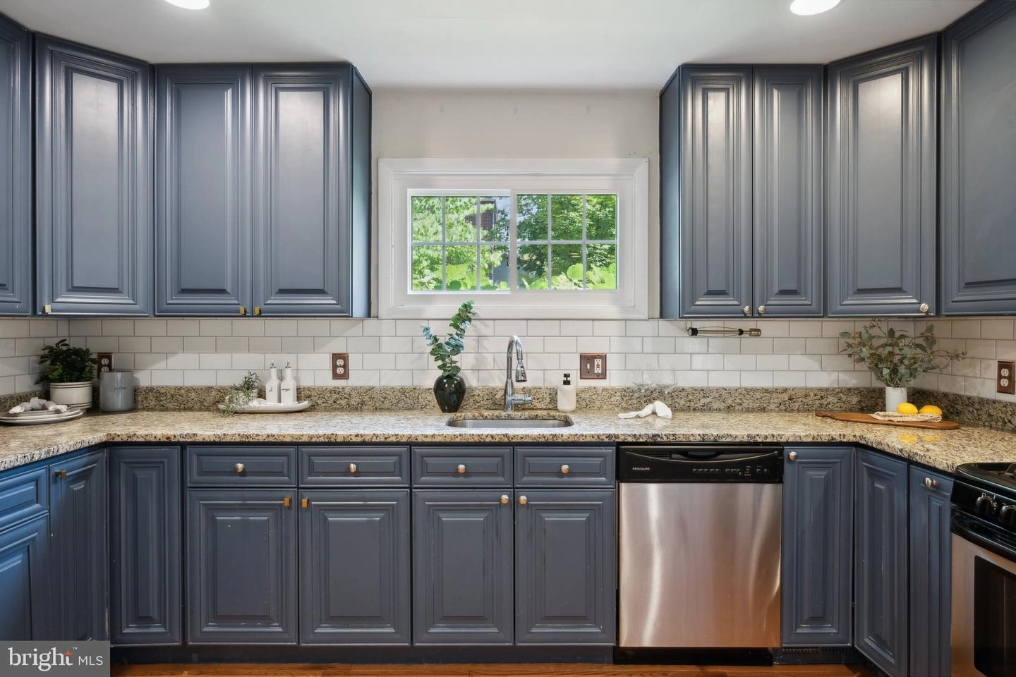 Kitchen - 2201 Luzerne Ave, Silver Spring, MD 20910 photo 2 of 5