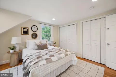 Bedroom - 2201 Luzerne Ave, Silver Spring, MD 20910 photo 5 of 10