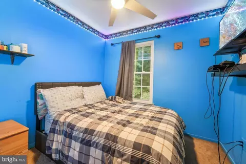 Bedroom - 1305 Alderton Ln, Silver Spring, MD 20906 photo 4 of 5