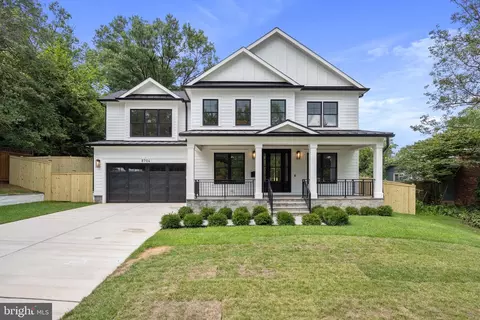 8704 Susanna Ln, Chevy Chase, MD 20815