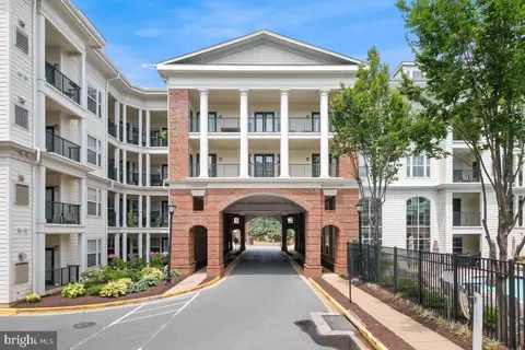 11 Arch Pl #473, Gaithersburg, MD 20878