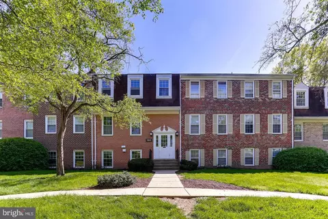 744 Quince Orchard Blvd #201, Gaithersburg, MD 20878
