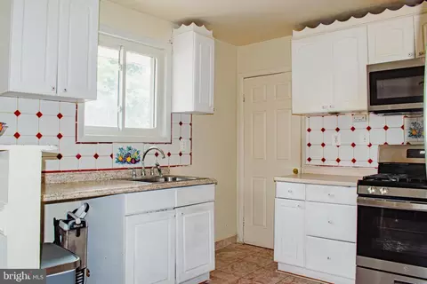 227 Hannes St, Silver Spring, MD 20901 photo 10