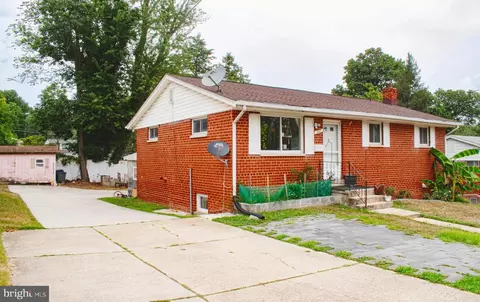 227 Hannes St, Silver Spring, MD 20901 photo 2