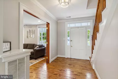 Entry Way - 18221 Barnesville Rd, Barnesville, MD 20838 photo 1 of 3