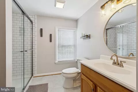 Bath - 18221 Barnesville Rd, Barnesville, MD 20838 photo 1 of 2
