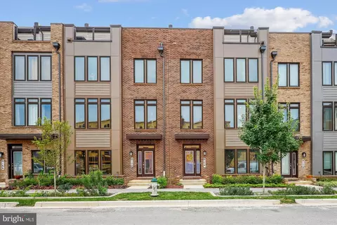 8174 Flatbush St, Derwood, MD 20855