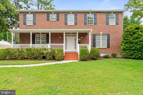 5 Redbud Ct, Potomac, MD 20854