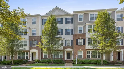 22922 Spicebush Dr #1622, Clarksburg, MD 20871