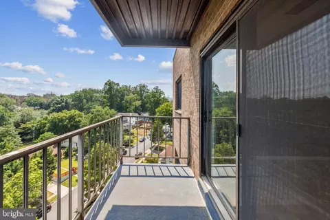 Exterior - 575 Thayer Ave #801, Silver Spring, MD 20910 photo 4 of 6