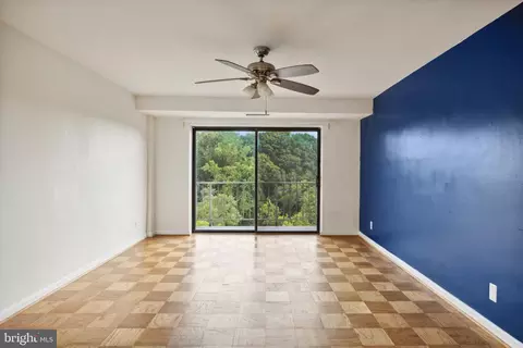 Living - 575 Thayer Ave #801, Silver Spring, MD 20910 photo 3 of 6