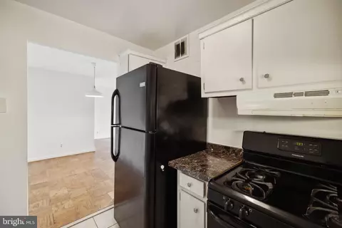 Kitchen - 575 Thayer Ave #801, Silver Spring, MD 20910 photo 1 of 2