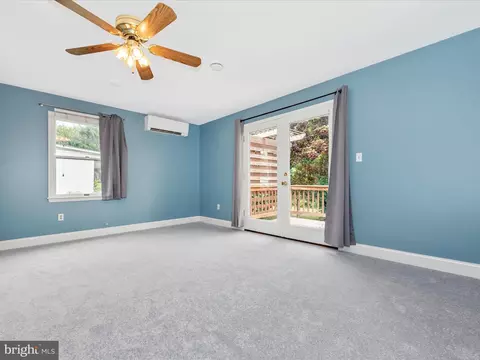 Bedroom - 22121 Dickerson Rd, Dickerson, MD 20842 photo 6 of 10