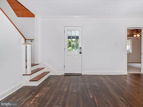 Entry Way - 22121 Dickerson Rd, Dickerson, MD 20842 photo 1 of 2