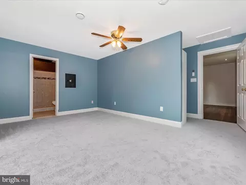 Bedroom - 22121 Dickerson Rd, Dickerson, MD 20842 photo 4 of 10