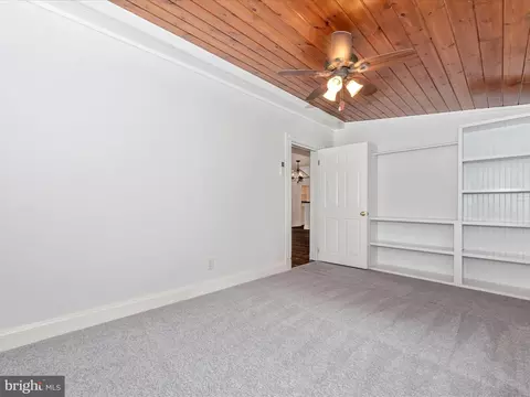 Bedroom - 22121 Dickerson Rd, Dickerson, MD 20842 photo 2 of 10
