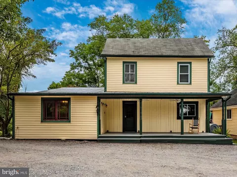 Exterior - 22121 Dickerson Rd, Dickerson, MD 20842 photo 2 of 18