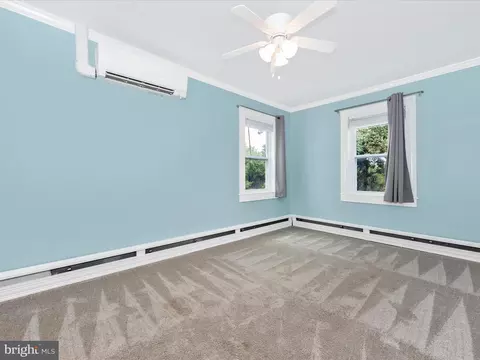 Bedroom - 22121 Dickerson Rd, Dickerson, MD 20842 photo 7 of 10