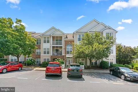 12004 Amber Ridge Cir #B-104, Germantown, MD 20876
