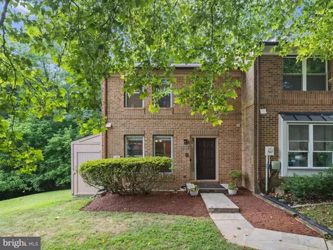 20529 Summersong Ln, Germantown, MD 20874