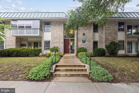 3301 S Leisure World Blvd #99-1E, Silver Spring, MD 20906