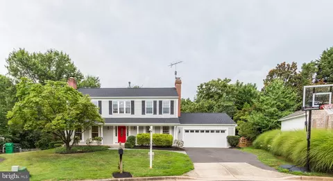3 Country Woods Ct, Gaithersburg, MD 20878