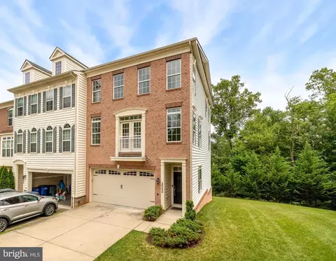2050 Deertree Ln, Rockville, MD 20851