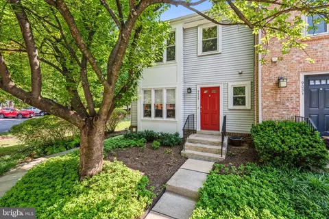 9033 Saffron Ln, Silver Spring, MD 20901