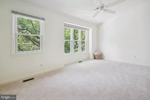 9033 Saffron Ln, Silver Spring, MD 20901 photo 18