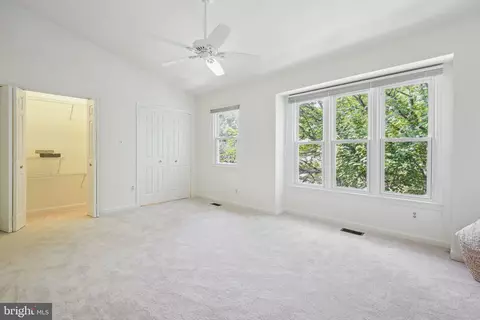 9033 Saffron Ln, Silver Spring, MD 20901 photo 16