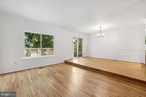 Living - 10905 Pebble Run Dr, Silver Spring, MD 20902 photo 1 of 2