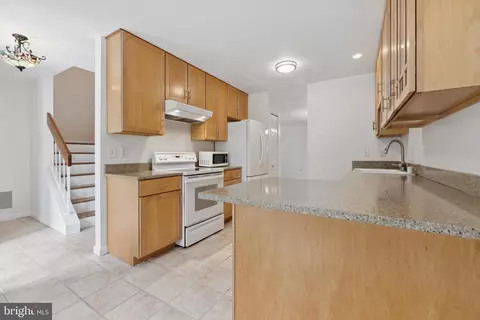 Entry Way - 10905 Pebble Run Dr, Silver Spring, MD 20902 photo 1 of 2