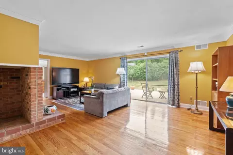 Living - 15205 Baughman Dr, Silver Spring, MD 20906 photo 7 of 7