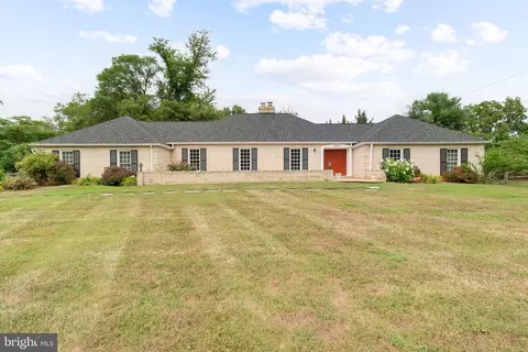 Exterior - 15205 Baughman Dr, Silver Spring, MD 20906 photo 7 of 11