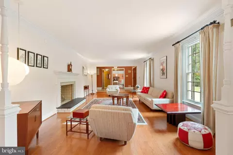 Living - 15205 Baughman Dr, Silver Spring, MD 20906 photo 2 of 7