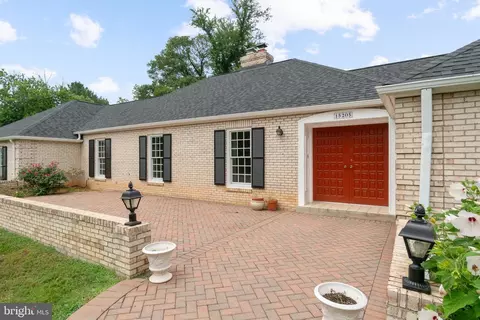 Exterior - 15205 Baughman Dr, Silver Spring, MD 20906 photo 3 of 11