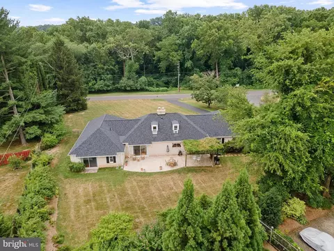 View/Area - 15205 Baughman Dr, Silver Spring, MD 20906 photo 2 of 8