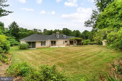 Exterior - 15205 Baughman Dr, Silver Spring, MD 20906 photo 6 of 11