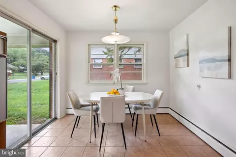 709 Burnt Mills Ct, Silver Spring, MD 20901 photo 13