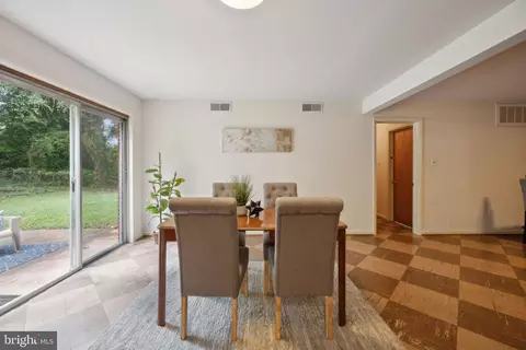 709 Burnt Mills Ct, Silver Spring, MD 20901 photo 26