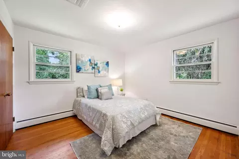 709 Burnt Mills Ct, Silver Spring, MD 20901 photo 17