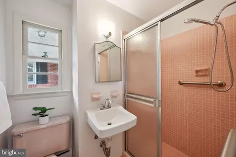 709 Burnt Mills Ct, Silver Spring, MD 20901 photo 16